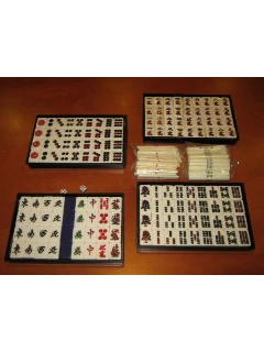 Mahjong készlet - Riichi (japán) készlet, lila hátú, műanyag kövekkel - A kövek mérete: 26x19x15mm